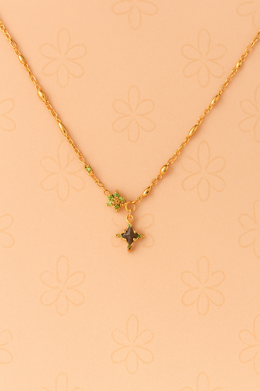 Green Star Necklace – Gold Glow (Pre-Order)