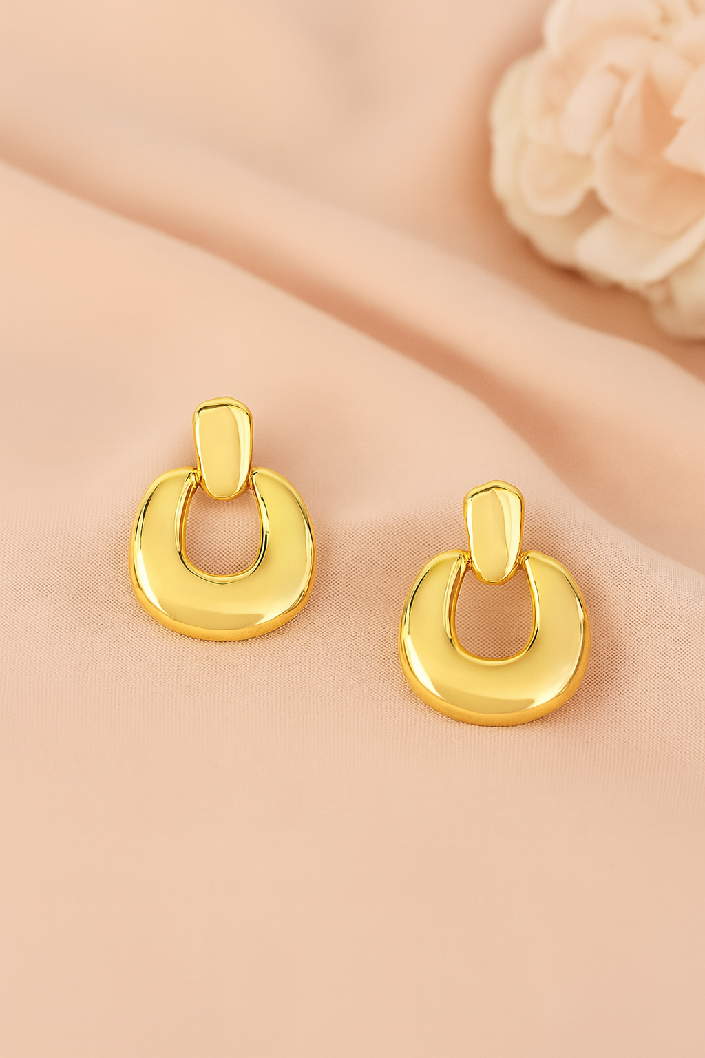 Cleo Hoops