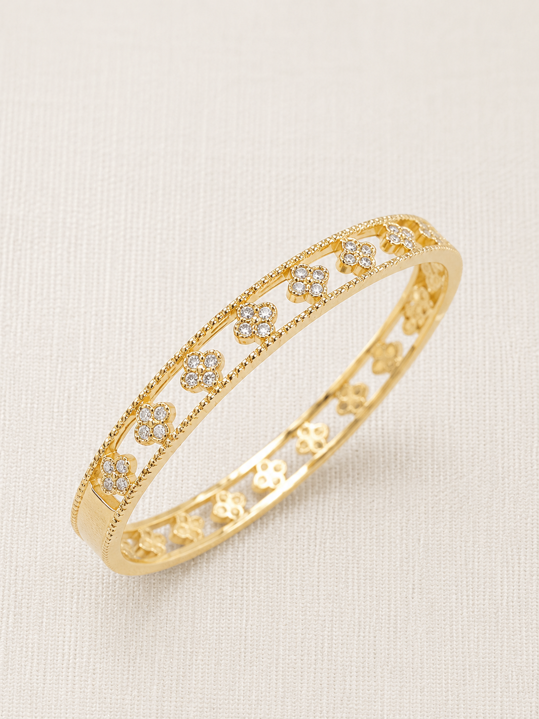 Flor de Brillo Bangle